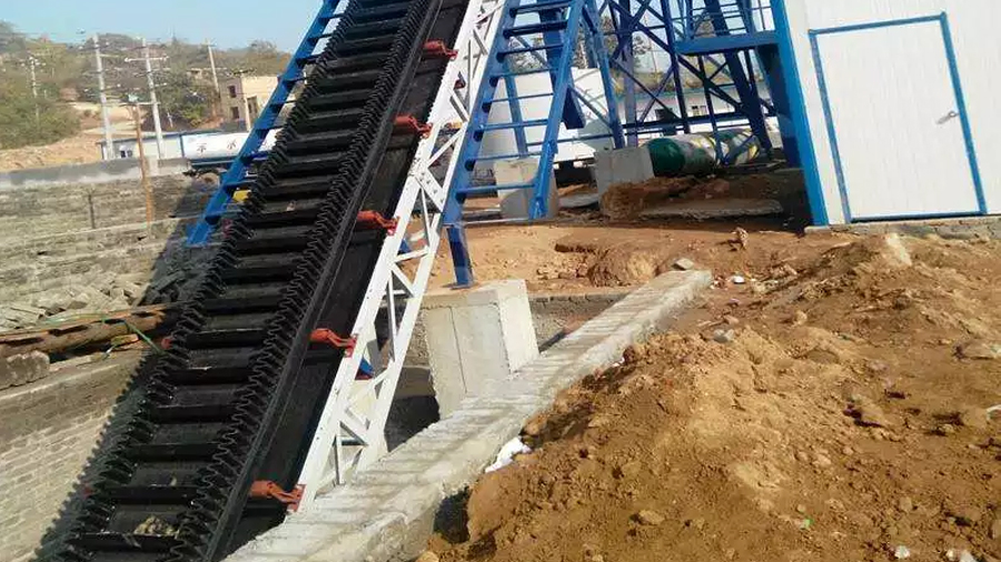 DJ corrugated belt conveyor project site display