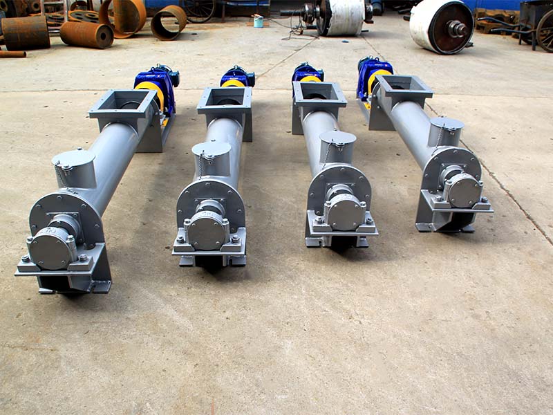 Screw conveyor for mining
